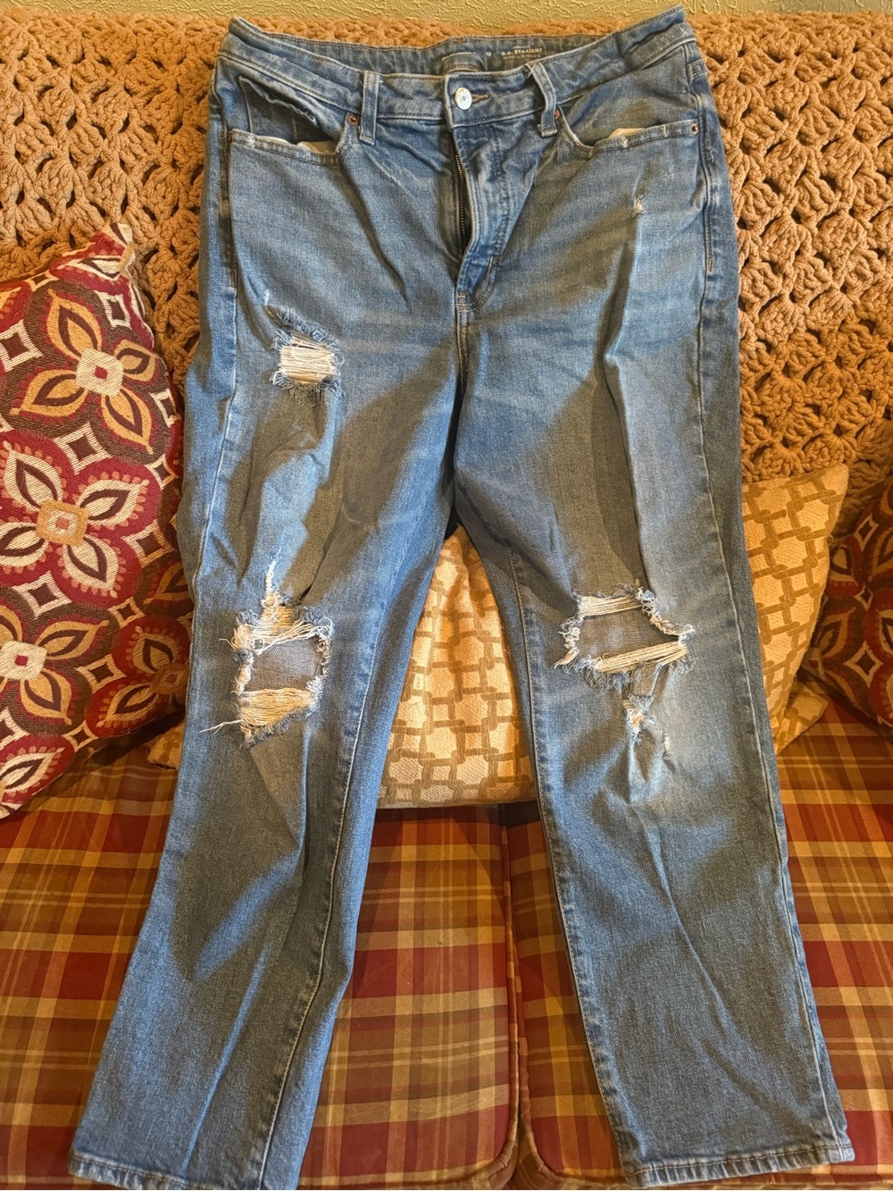 Old Navy Blue Distressed Women’s Jeans - Classic Ripped Denim